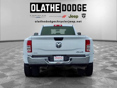 Used 2024 RAM 3500 Tradesman w/ Chrome Appearance Group AWD/4WD image 25
