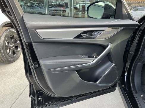 Used 2024 Jaguar F-PACE R-Dynamic S image 14