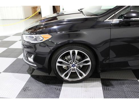 Used 2020 Ford Fusion Titanium image 9