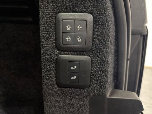 Used 2018 Land Rover Range Rover HSE image 38