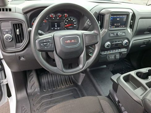 Used 2024 GMC Sierra 1500 Pro w/ Pro Value Package image 10