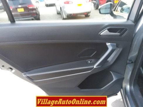 Used 2020 Volkswagen Tiguan SE R-Line image 28