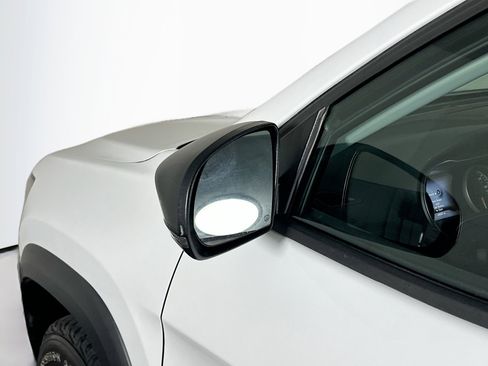 Used 2022 Jeep Cherokee Trailhawk image 16