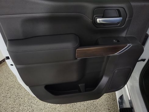 Used 2020 GMC Sierra 1500 SLT w/ SLT Premium Plus Package RWD image 17
