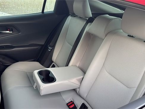 Used 2024 Toyota Prius XLE image 26