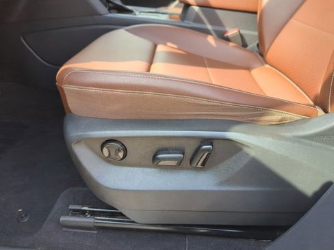 Used 2023 Volkswagen Atlas SE w/ Panoramic Sunroof Package image 14