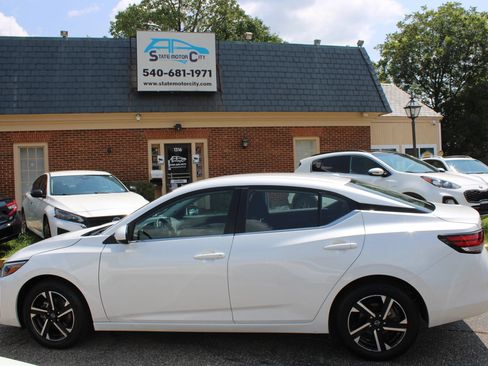 Used 2024 Nissan Sentra SV FWD image 2