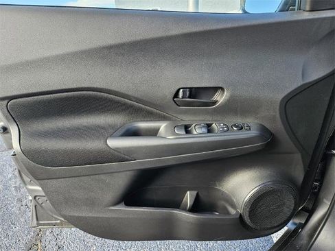 Certified 2025 Nissan Kicks Play S image 29