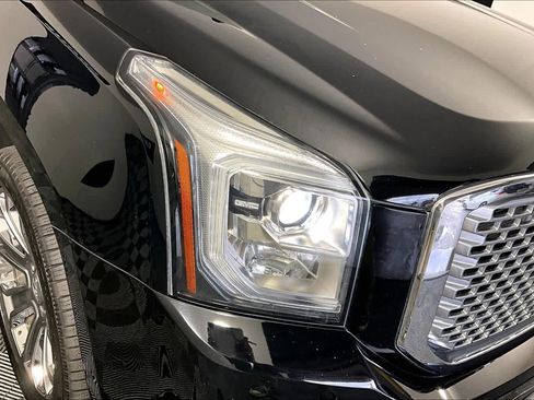Used 2016 GMC Yukon Denali w/ Open Road Package image 28