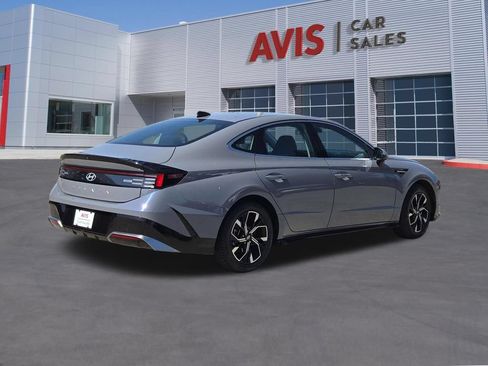 Used 2025 Hyundai Sonata SEL FWD image 6