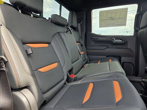 New 2026 GMC Sierra 1500 AT4 w/ AT4 Premium Package AWD/4WD image 23