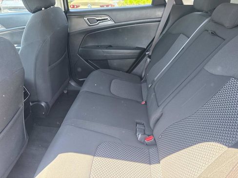 Used 2023 Kia Sportage LX AWD/4WD image 15