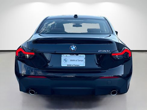 Used 2025 BMW 230i Coupe w/ Convenience Package image 4