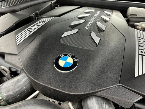Used 2023 BMW M550i xDrive w/ Executive Package AWD/4WD image 31
