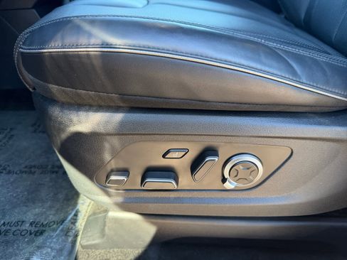 Used 2023 Hyundai Palisade Calligraphy image 13