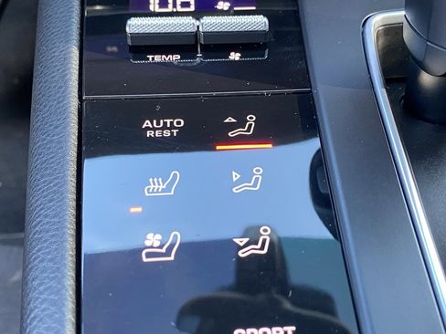 Used 2022 Porsche Macan image 22