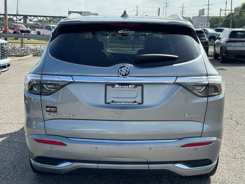 Used 2023 Buick Enclave Avenir AWD/4WD image 5