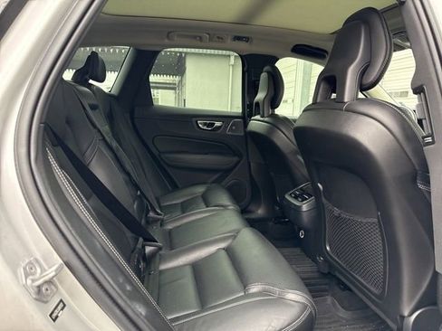 Used 2018 Volvo XC60 T6 Inscription w/ Luxury Seat Package image 27