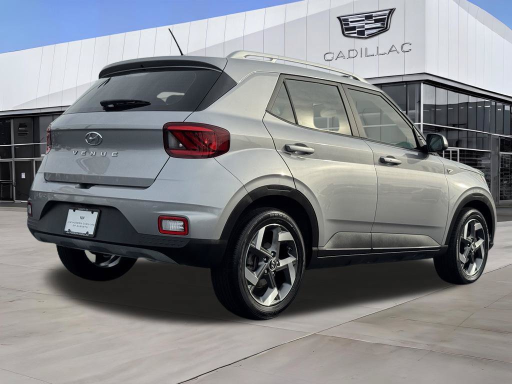 Used 2024 Hyundai Venue SEL FWD image 8