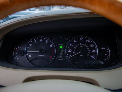 Used 2005 Toyota Avalon Limited image 13