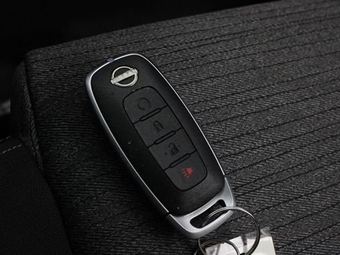 Certified 2023 Nissan Rogue SV FWD image 30