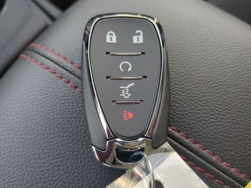 Used 2022 Chevrolet Equinox RS w/ RS Leather Package image 30