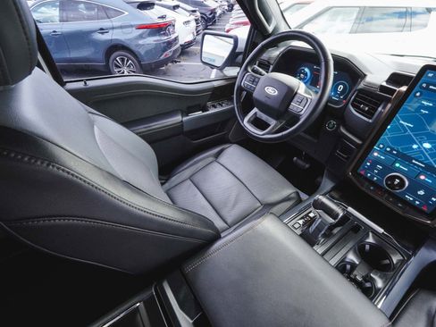 Used 2022 Ford F150 Lightning Lariat image 37