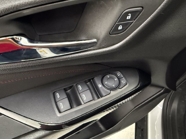 Used 2026 Chevrolet Trax RS w/ Sunroof Package FWD image 29