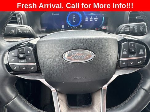 Used 2024 Ford Explorer Platinum w/ Technology Package AWD/4WD image 9