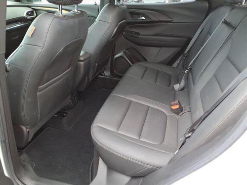 Used 2022 Chevrolet TrailBlazer ACTIV w/ Convenience Package FWD image 10