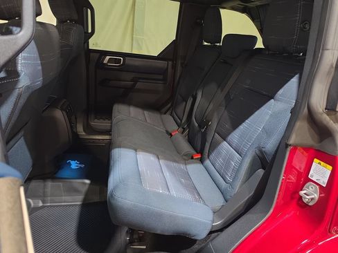 Used 2025 Ford Bronco Heritage Edition AWD/4WD image 24
