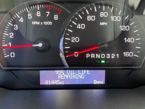 Used 2007 Cadillac DTS Luxury I w/ Trunk Convenience Package image 12