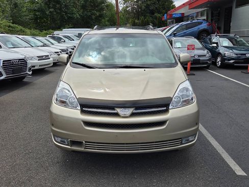 Used 2004 Toyota Sienna XLE FWD image 2