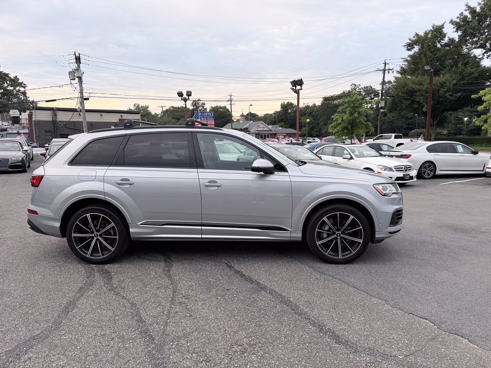 Used 2021 Audi Q7 3.0T Premium Plus w/ Premium Plus Package AWD/4WD image 6
