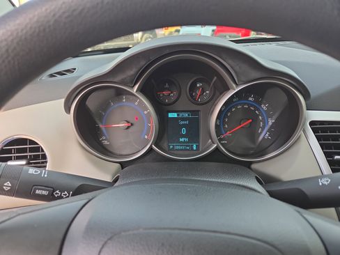 Used 2016 Chevrolet Cruze LS image 20