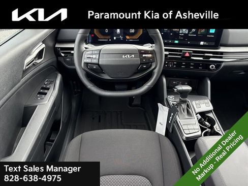 New 2026 Kia Sportage LX w/ LX Convenience Package AWD/4WD image 24