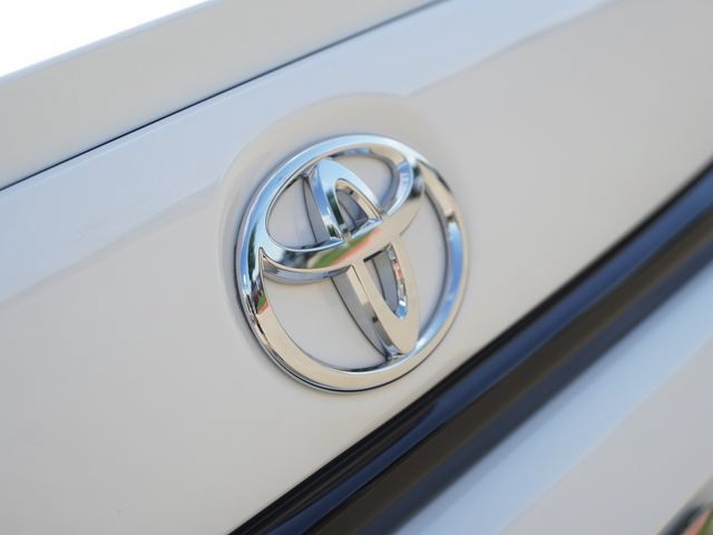 Used 2026 Toyota Corolla SE FWD image 11