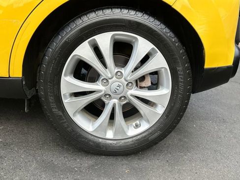 Used 2016 Kia Soul + image 26