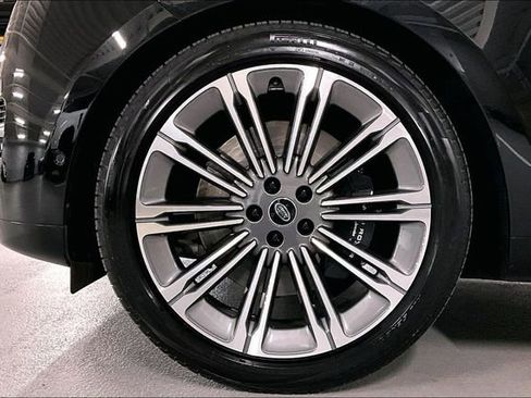 Certified 2023 Land Rover Range Rover Long Wheelbase SE image 8