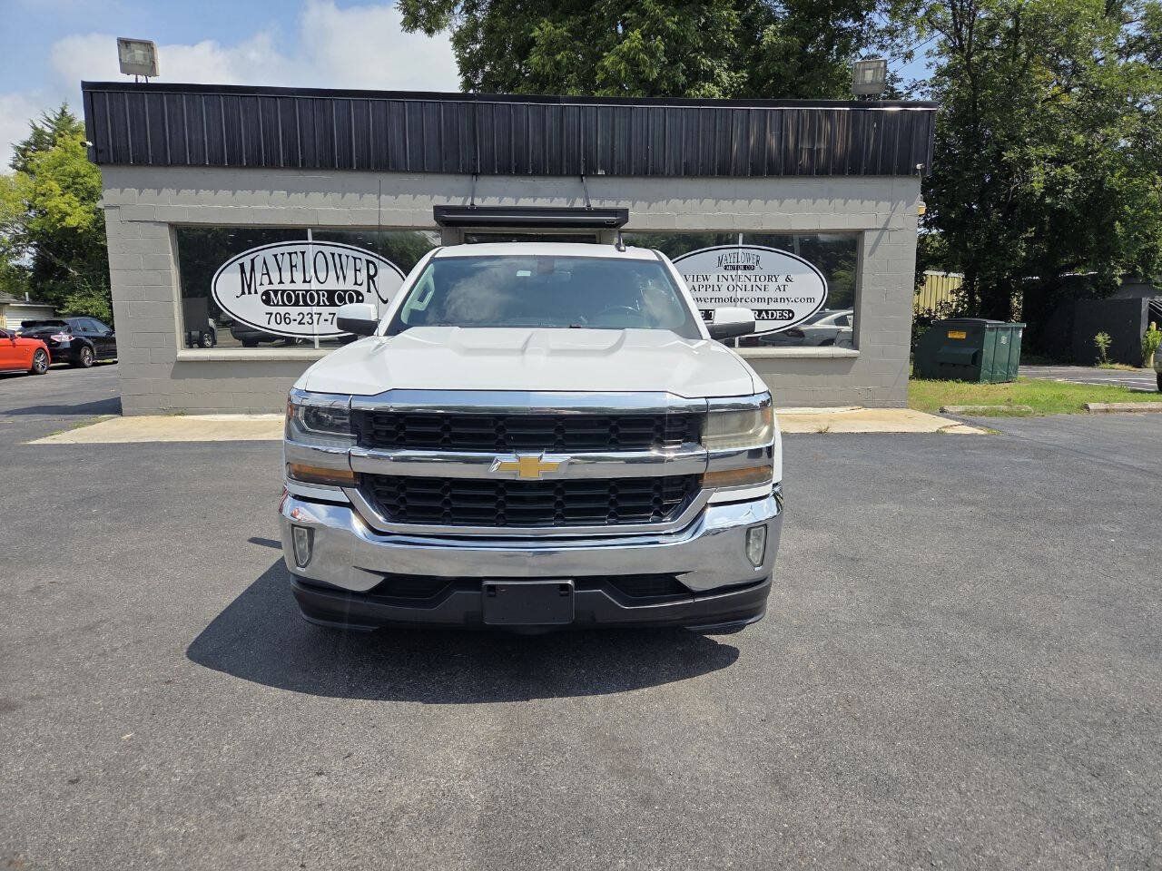 Used 2018 Chevrolet Silverado 1500 LT w/ LT Eassist Package RWD image 9