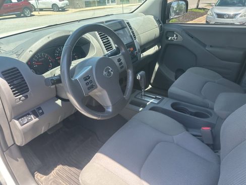 Used 2019 Nissan Frontier SV w/ Value Truck Package RWD image 13