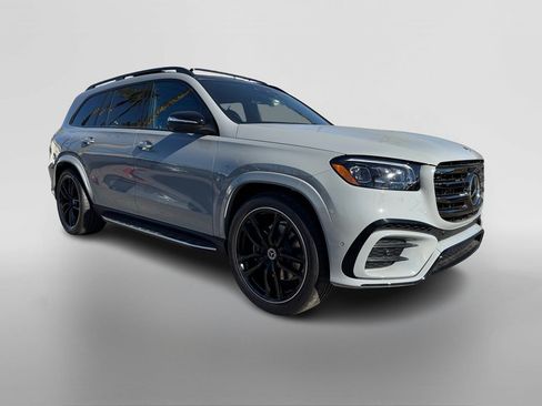 New 2026 Mercedes-Benz GLS 580 4MATIC image 4
