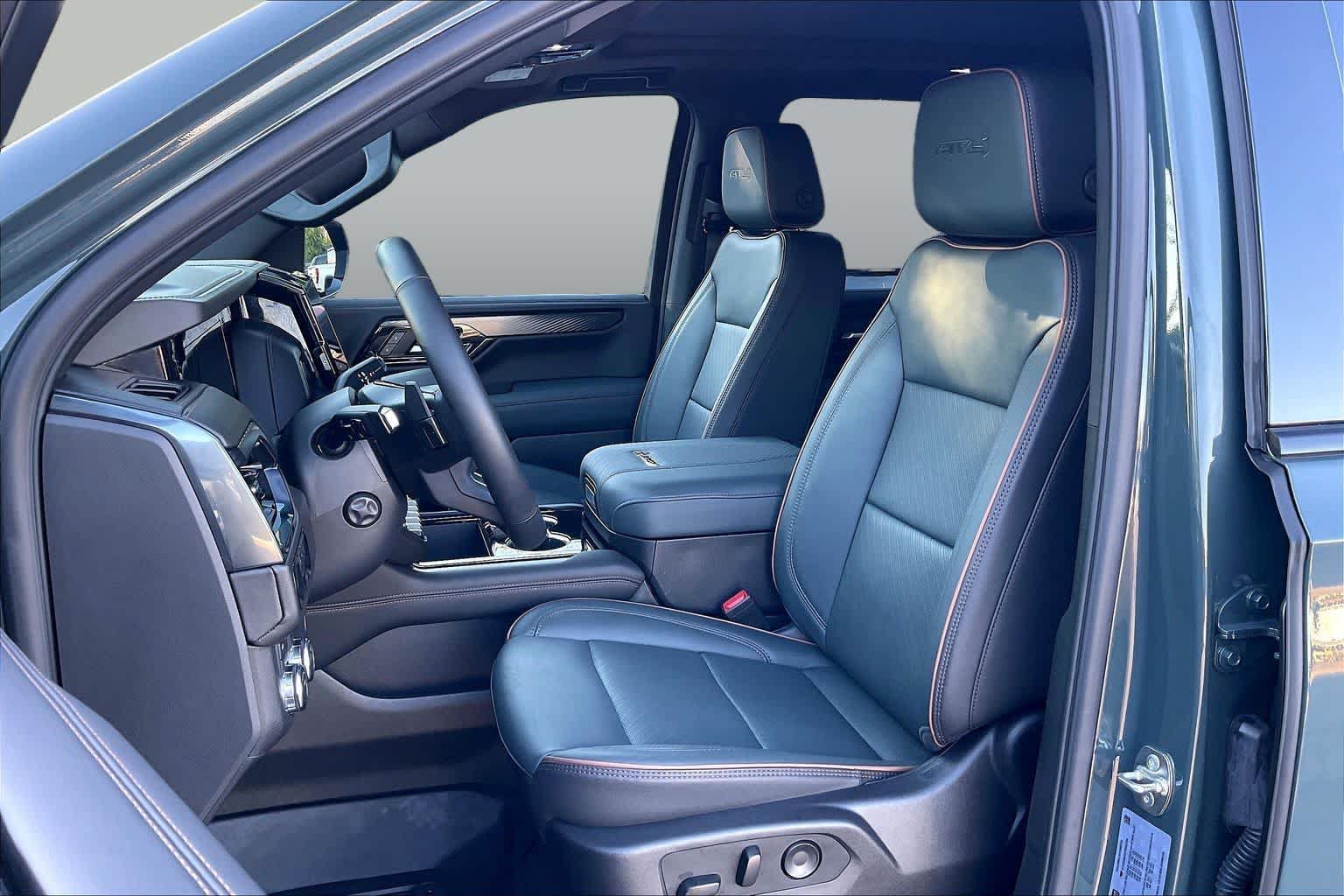 Used 2026 GMC Yukon XL AT4 w/ AT4 Premium Package AWD/4WD image 8