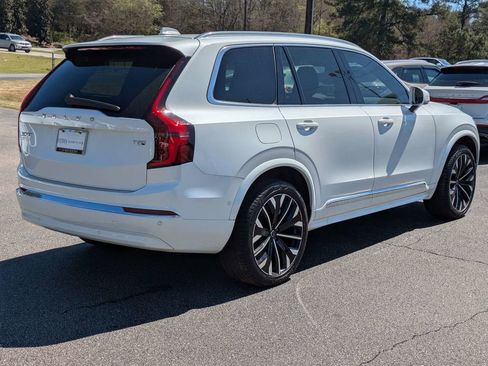 Used 2025 Volvo XC90 T8 Ultra w/ Protection Package Premier image 5