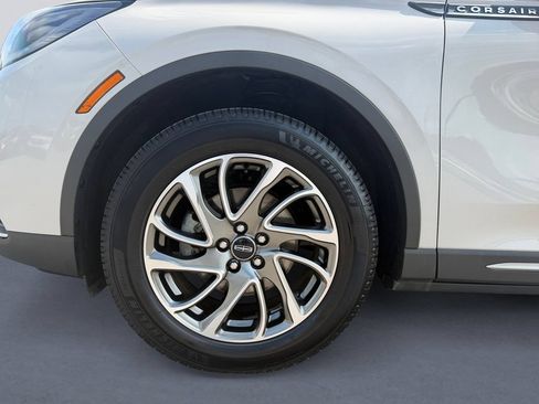 Used 2021 Lincoln Corsair FWD w/ Equipment Group 101A image 9