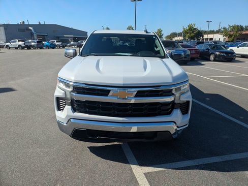 Used 2024 Chevrolet Silverado 1500 LT RWD image 2