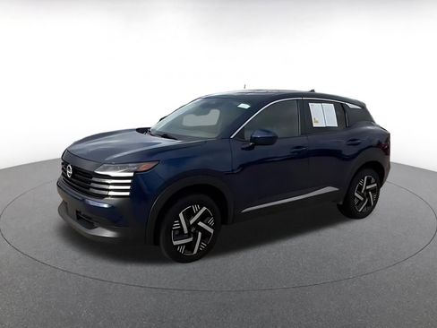 Used 2025 Nissan Kicks SV image 8