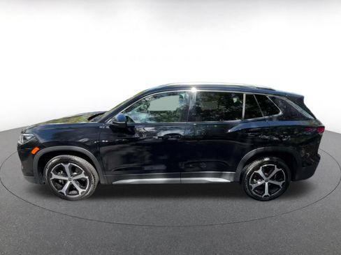 Used 2026 Volkswagen Tiguan SE AWD/4WD image 8