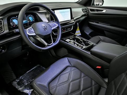 New 2026 Volkswagen Atlas Cross Sport SE image 5