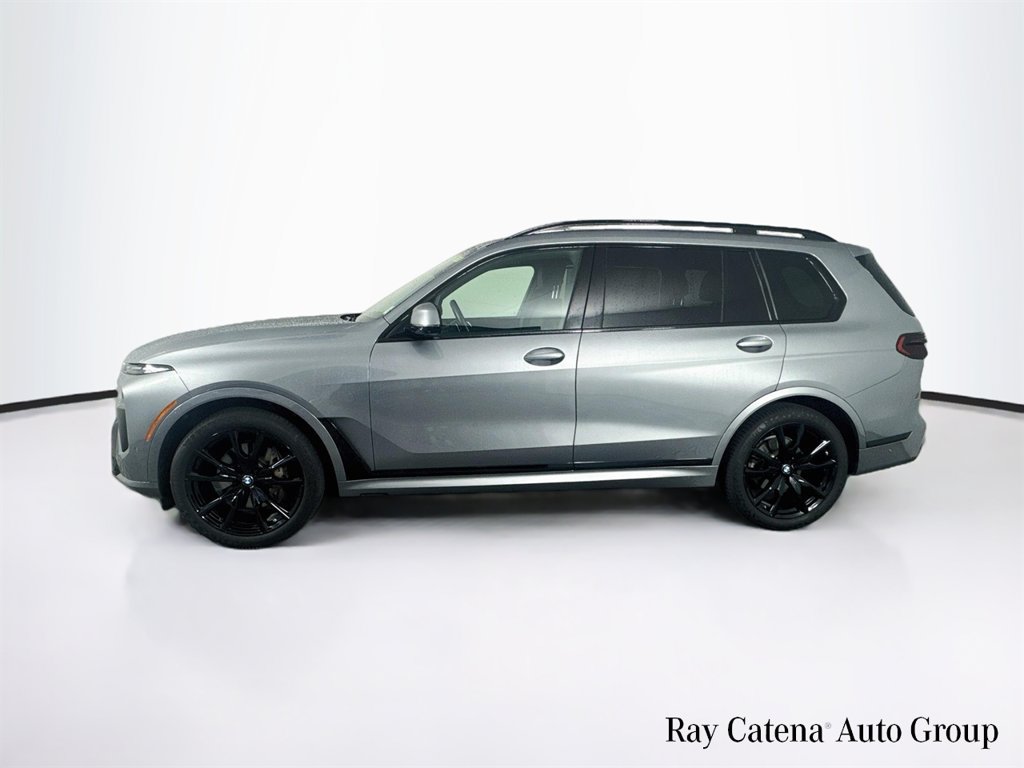 Used 2024 BMW X7 xDrive40i w/ M Sport Package AWD/4WD image 4